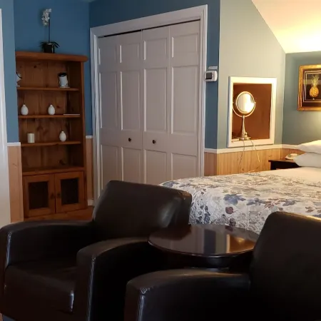 Cabernet House, an Old World Inn