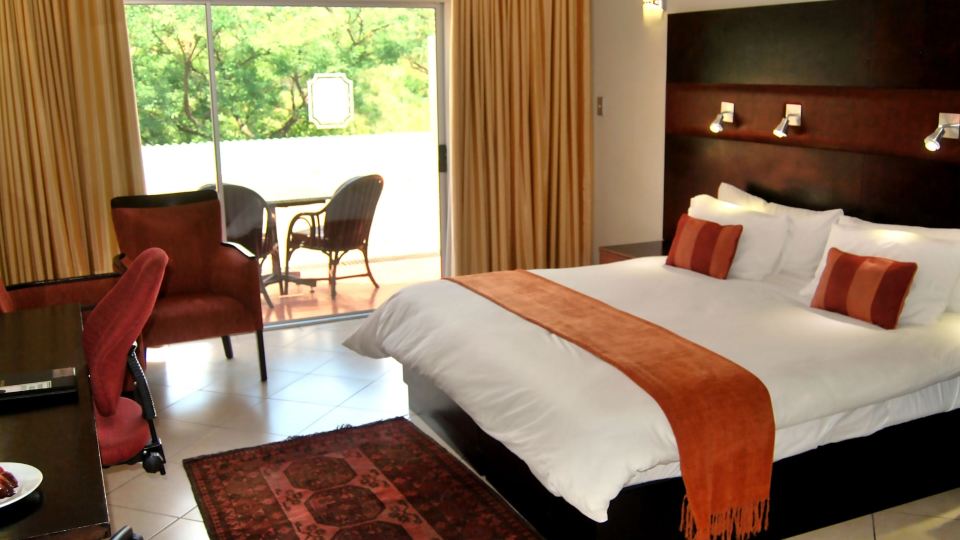Safari Hotel & Convention Centre