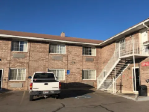 Ameri-Stay Inn & Suites Hotels in Sunset