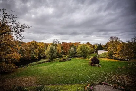 Hotel Schloss Gamehl Отели в г. Нойбург