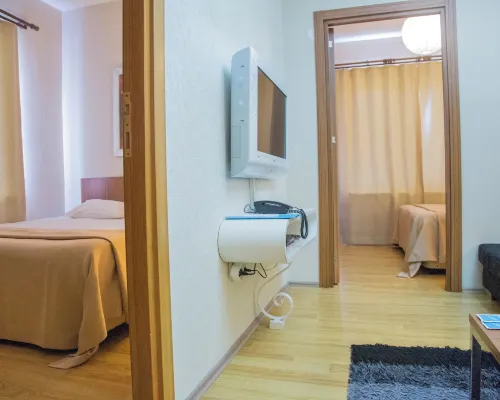 Airport Residence Hotels near Hermandere
