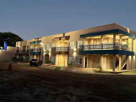 Z Hotel Boutique Отели рядом с достопримечательностью «Centro de Eventos y Convenciones del Iguazu»