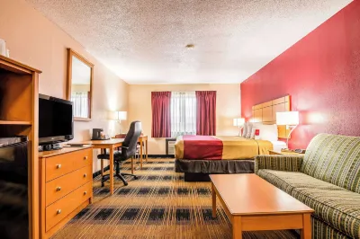 Econo Lodge Wanamaker Hotel di Topeka