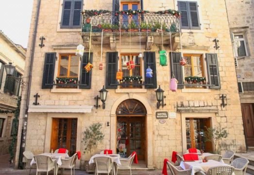 3. 호텔 마리자..