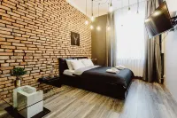Leo Apartments Main Square Отели в г. 