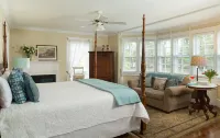 Four Chimneys Inn Hotel a Bennington