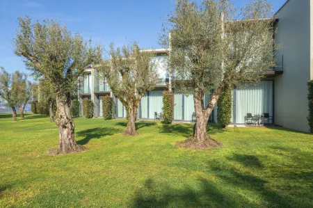 Tempus Hotel & Spa Отели в г. Сендуфе