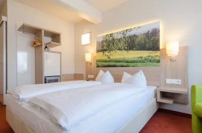 Garden Hotel Nürnberg Inh. Marika Liptak Hotels in der Nähe von Knöpflesbrunnen