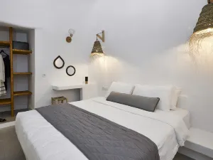 Virginia's Cave Villas
