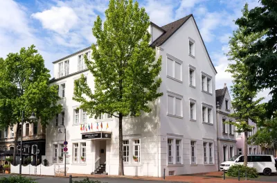 安納花朵藝術飯店 Universität Paderborn, Fachgebiet Softwaretechnik附近的飯店