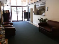 Chasely Apartment Hotel Hotels in Taringa