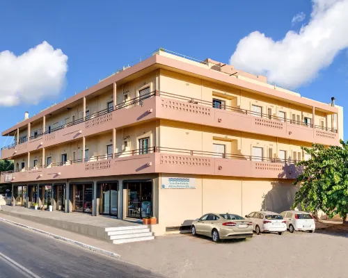Louladakis Apartments Hotels in Plataniás