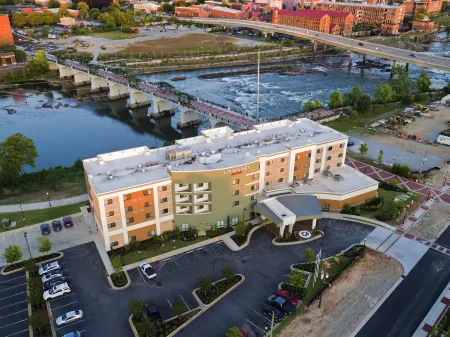 Courtyard Columbus Phenix City/Riverfront