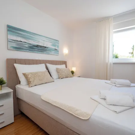Apartment Funtastic with Private Heated Pool