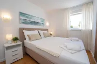 Apartment Funtastic with Private Pool Hotels in Opcina Novalja