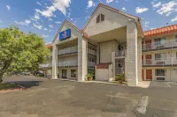 Studio 6 Fresno, CA - Extended Stay Hotels near Stanton Optical