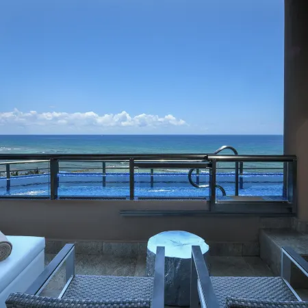 Hotel El Dorado Seaside Suites