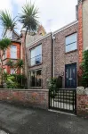 The Garden Apartment - Parking, Netflix , Wi-Fi & Beaches
