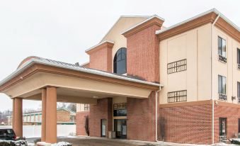 Quality Inn & Suites Niles