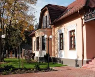 Villa Rosa Hotels near Žst. Dunajská Streda