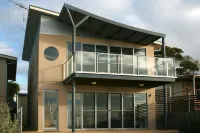Penneshaw Oceanview Apartments Hotels near Penneshaw Maritime and Folk Museum