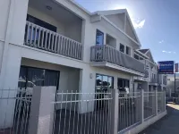 Edgewater Motor Lodge Hotels in Bluff Hill