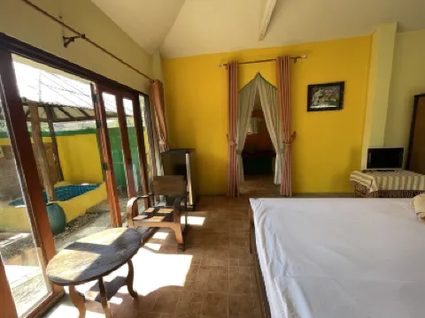 Aroma Pai Hotel and Spa Hotels near Pai Canyon