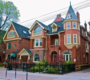 Madison Manor Boutique Hotel