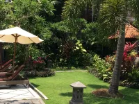 Puri Raja Hotel Отели в г. Бали