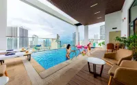 Astica Hotel Nha Trang - piscina