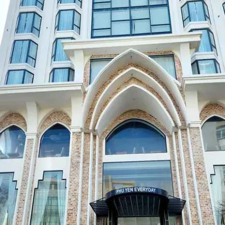 PHU YEN Everyday Hotel Отели рядом с достопримечательностью «Городской плаж»