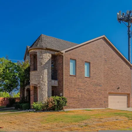 The Castle! by the Lake with Pool & Balcony West Plano