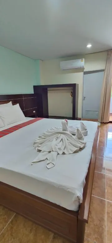 ห้องเศรษฐกิจพร้อมระเบียง(เตียงควีนไซส์)