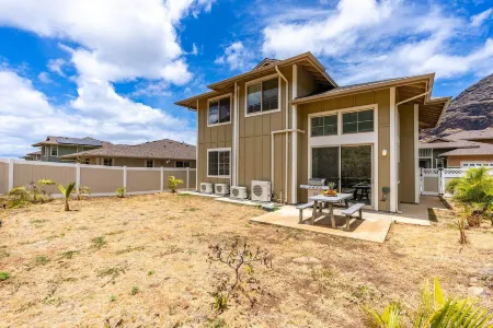 @marbella Lane - Elegant 3BR w/ Marvelous Views