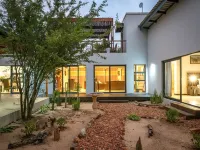 Gem in the Bush Lodge Hotels near Tshukudu Game Lodge