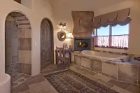 Adobe Grand Villas - Romantisk