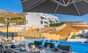 Villa Esmeralda 20 by BookaParadise