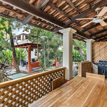 Colorful & Private 2-Bedroom Condo Just a Short Walk from the Beach Hotels in Coco