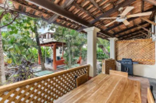 Colorful & Private 2-Bedroom Condo Just a Short Walk from the Beach