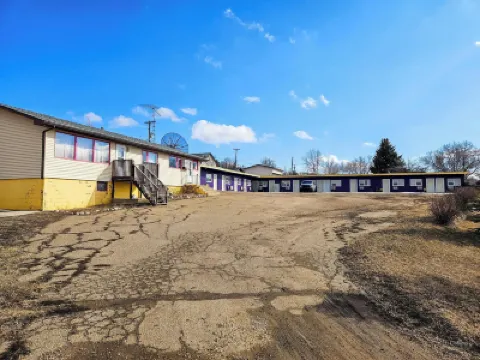 GULL LAKE LODGE MOTEL Hotels in 