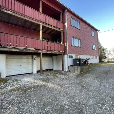 Arctic Paradise - 4 Bedroom Apartment in Tromso