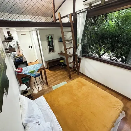Quintal do Contêiner em Manguinhos
