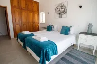 Pomba beautifully renovated with heated pool!
