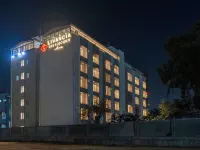 Tgi Livancia the Sojourn Hotels near RMZ Infinity