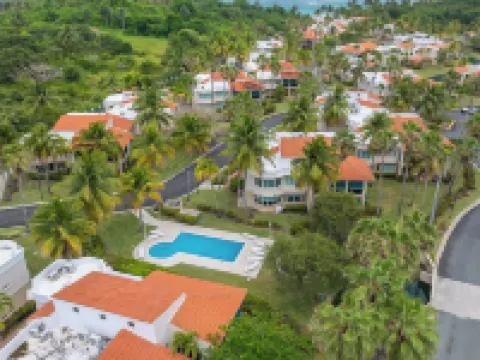 Paradise Villas & Vacations Hotels in Vega Alta