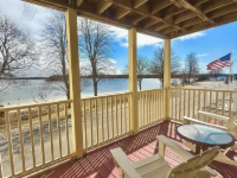 The Glen Cove Hotel & Restaurant Hotels in Wareham