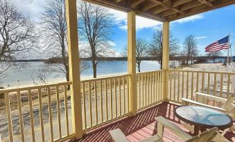 The Glen Cove Hotel & Restaurant
