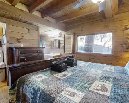 Adelaide's Den 2 Bedroom Cabin by RedAwning Hoteles en Townsend