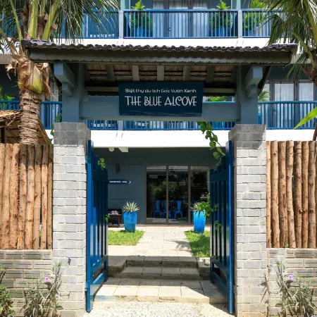 The Blue Alcove Hotel Отели рядом с достопримечательностью «Пляж Хойан»