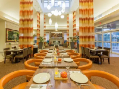 代託納比奇機場希爾頓花園旅館 代託納海灘酒店